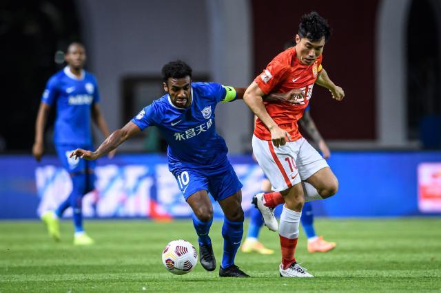 世界杯高清直播平台-【中超】高准翼杨立瑜世界波 沧州雄狮0比2广州队